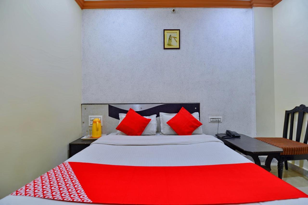 Oyo 6541 Hotel Relax Inn อุเดเปอร์ ภายนอก รูปภาพ